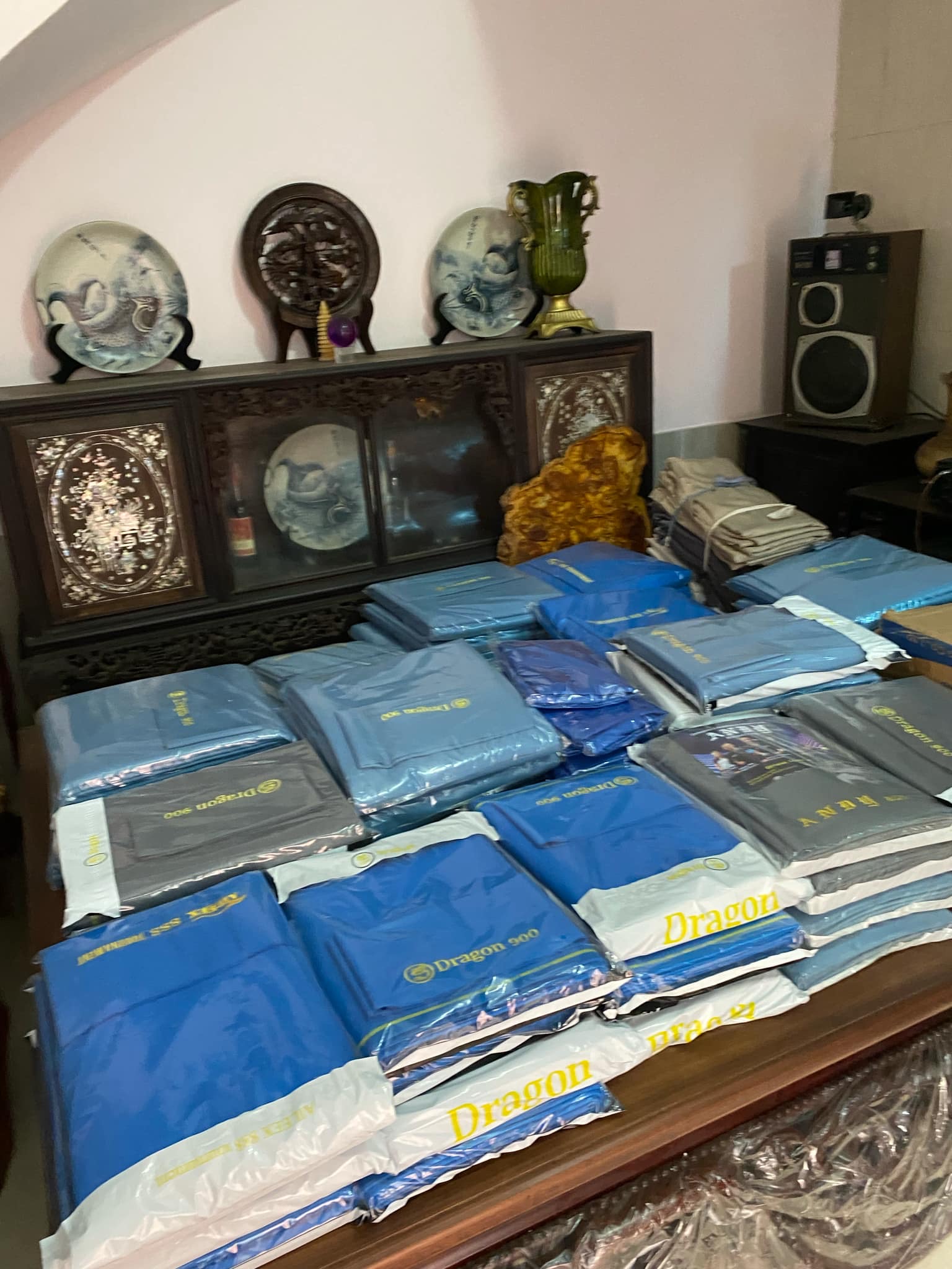 Bi A Nhâm Hồng